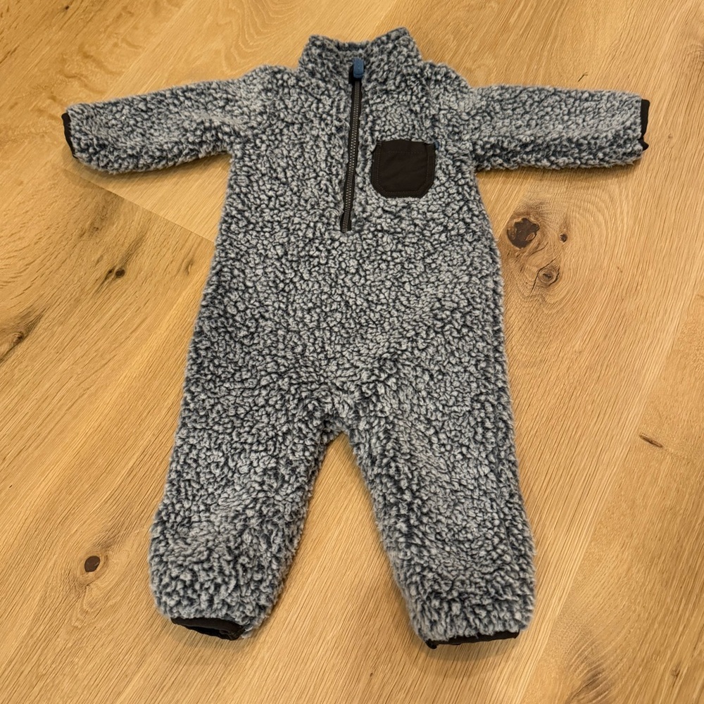 Carter’s Sherpa‎ Jumpsuit Size 6 Months